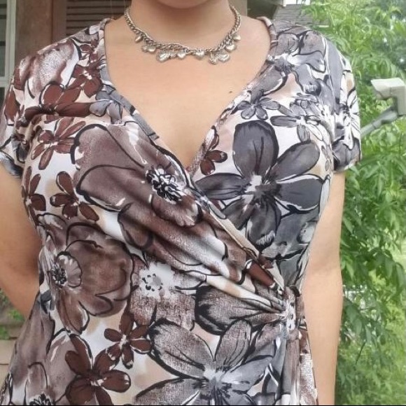 Vintage Flower Dress - Picture 3 of 4